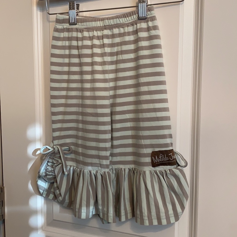 Matilda Jane Size 4 Ruffle pant.